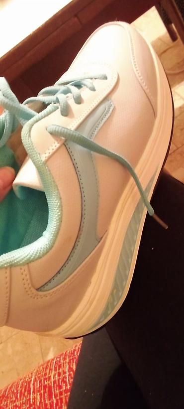 shoes: Sportske patike – bele sa svetloplavim detaljima - Dizajn: klasičan — 3
