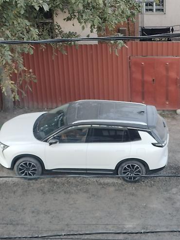 reno stepway: Белый кроссовер с двухцветным кузовом: белый основной цвет и — 1