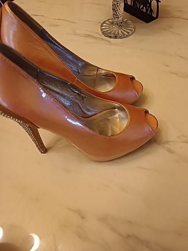 бирюзовые туфли: - Qadın ayaqqabısı – açıq burunlu, stiletto topuqlu - Rəng — 3