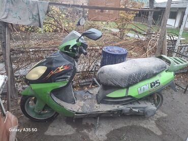 дом на колесо: Скутер VXR5 Raptor (бензиновый) - Кузов: пластиковый обвес в