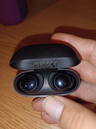 Slušalice: Original. Ne kopija. Kupljene u nemackoj,prva a klasa kvaliteta — 9