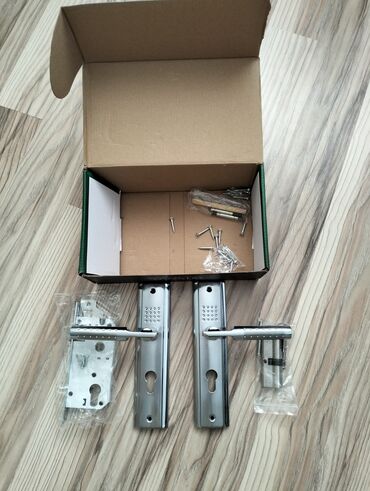 Другое: 20 manat qapi acari yenidir otaq qapilari ucun. 070-277-71-66