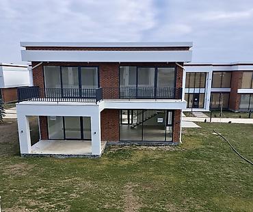 Продажа домов: Коттедж, 274 м², 5 комнат, Собственник, Дизайнерский ремонт — 1