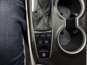 Toyota: Toyota Camry: 2021 г., 2.5 л, Автомат, Гибрид, Седан — 15