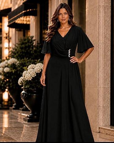 afrodita svecane haljine: Kakav model haljine za punije dame
Vel: L XL XXL
Cena: 3.999 dinara — 2
