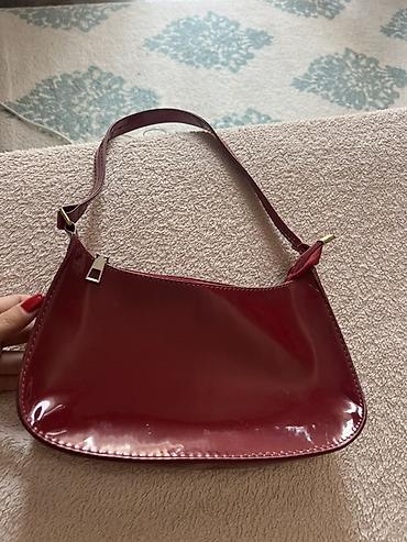muncuqdan aksesuarlar: Bordo rəngli çiyin çantası - Material: parlaq laklı süni dəri - Rəng — 4