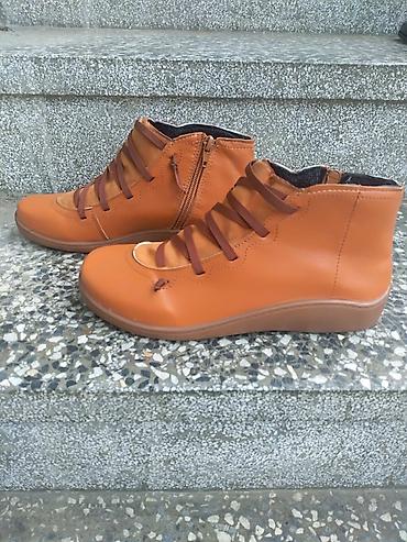 ecco obuća – слике: Ženske duboke cipele br.38 ug.24,5cm - Model: plitke čizme do iznad — 2