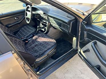 Audi: Audi 100: 1988 г., 1.8 л, Механика — 7