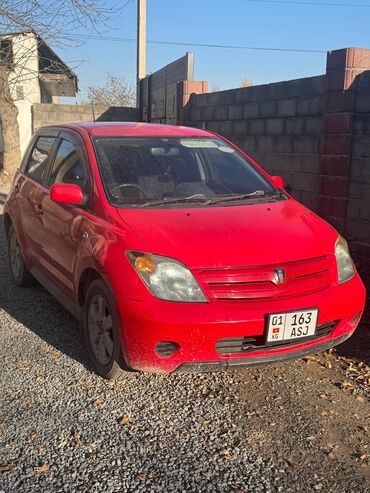 Toyota: Toyota ist: 2003 г., 1.3 л, Автомат, Бензин, Хэтчбэк