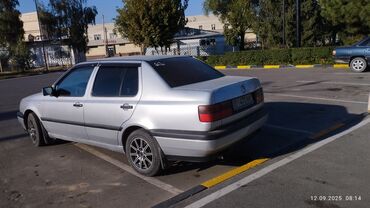 Volkswagen: Volkswagen Vento: 1994 г., 1.8 л, Механика, Бензин, Седан