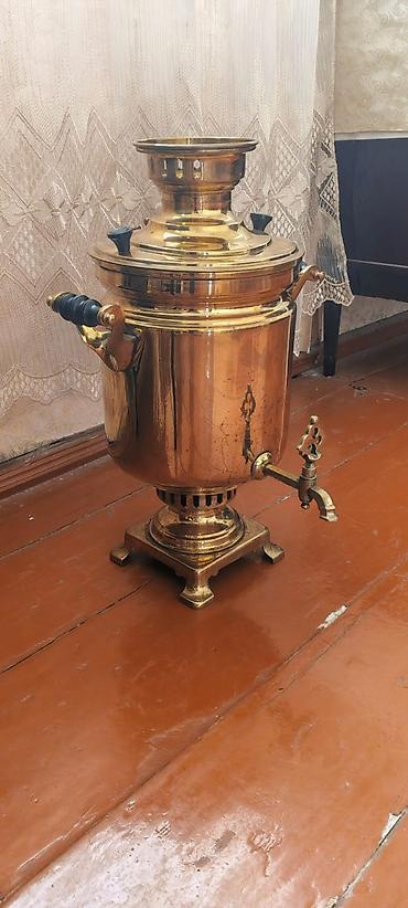 antik samovar alıram: Mis samovar – klassik rus üslubunda, kömür/odunla işləyən model — 2