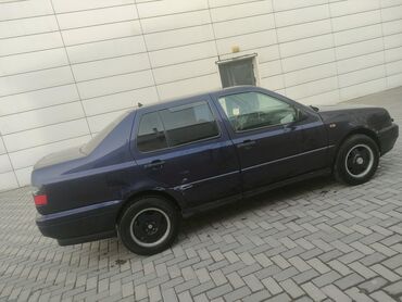 Volkswagen: Volkswagen Vento: 1996 г., 1.8 л, Механика, Бензин, Хэтчбэк at lalafo.kg — 7 Volkswagen: Volkswagen Vento: 1996 г., 1.8 л, Механика, Бензин, Хэтчбэк — 7