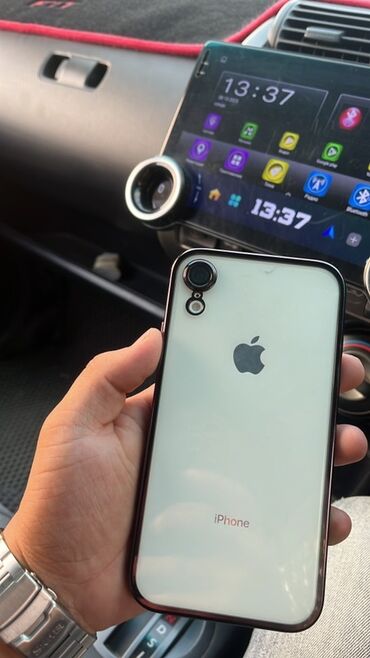 iphone 8 plus в рассрочку: IPhone Xr, Б/у, 64 ГБ, Белый, Чехол, 79 %