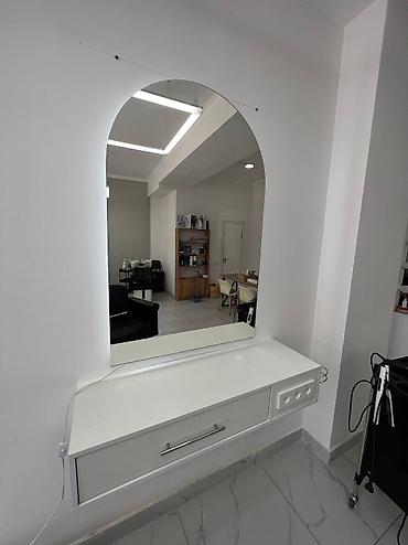 Кронштейны, стойки: Кронштейн Для одежды, Материал: Металл, С подсветкой, Новый — 54