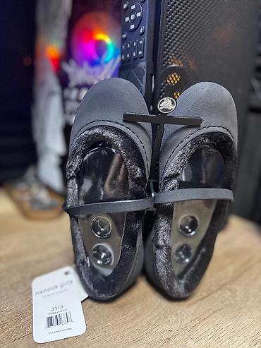 Детская обувь: 🔥 Оригинальные редкие Crocs (лимитированные модели с мехом) 🔥 Новые, с — 11