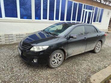 Toyota: Toyota Corolla: 2012 г., 1.6 л, Механика, Бензин, Седан