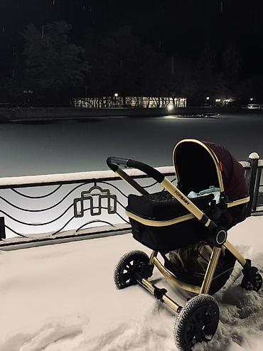 Araba-beşiklər: Uşaq arabası – ForBaby markalı, şassi qızılı rəngdə, qara-bordo — 1