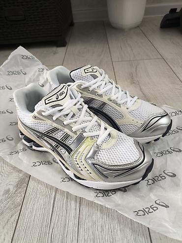 вес набрать: Мужские кроссовки, 43, Asics, Новый, цвет - Белый — 1