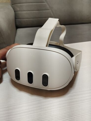 oyun üçün rul: Meta "Oculus" Quest 3 VR aparati satilir