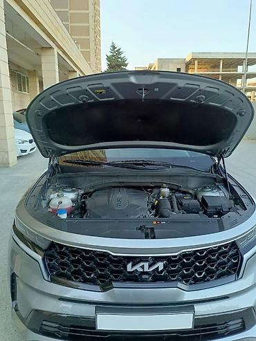 kia radiator: Kia Sorento AWD – gümüş rəngli, müasir dizaynlı yolsuzluq/SUV — 4