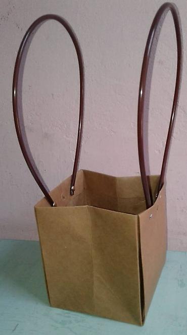 kagiz kardon aliram: Hədiyyəlik boş səbət satılır. Materialı qalın kağız və plastik — 2