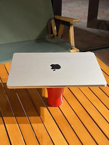 macbook pro 1278: М2 AIR Память 256гб Пользовались в кофейне, включали только музыку и — 1