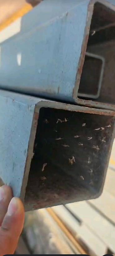 plastik qapı və pəncərələr: Dəmir profil 100×100 boyları 6 metre stenkası 5mm bir metresi 10 manat — 3