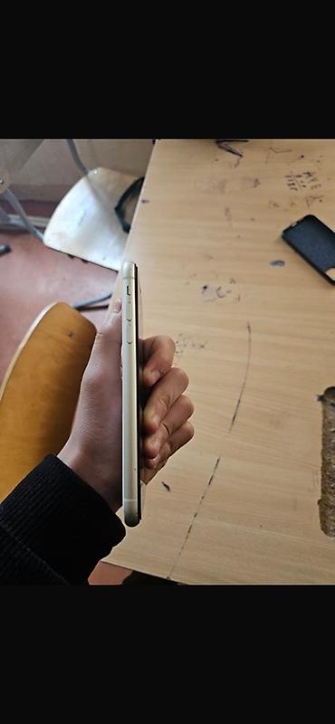 Apple iPhone: IPhone 11, Ağ, Face ID — 4