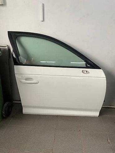 la linea slike: VRATA ZA AUDI A4 | Prednja desna vrata za Audi A4 B9 (300-H) — 1