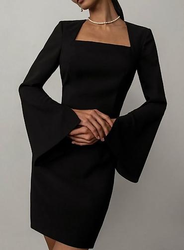 patike s: Haljina zvono rukavi sa slicem. Malo iznad kolena. Elegantna sa — 1