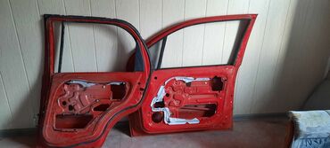 мазда кузов: Задняя правая дверь Daewoo Б/у, цвет - Красный,Оригинал