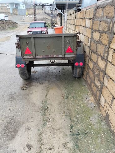 Qoşqular: Yük qoşqusu (tək oxlu) - Metallik korpus, dərin yük yeşiyi - Arxa — 1