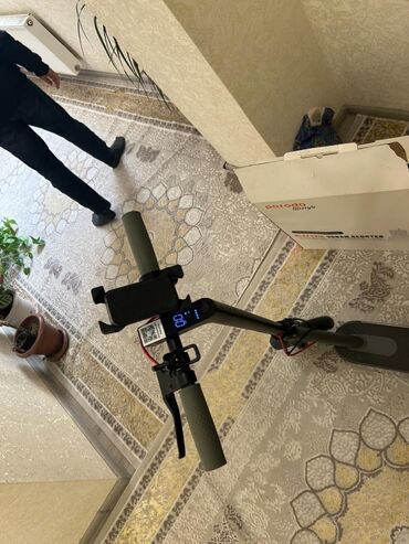3 tekerli scooter: İşlənmiş Elektrik samokat 8", 501 - 750 Vt, 16 - 25 km/s, Ünvandan götürmə