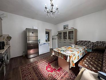 Дома: Продается 4-комнатный дом на участке 5-соток По документам 4-соток — 8