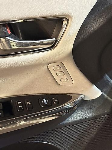 селика: Toyota Avalon: 2013 г., 2.5 л, Автомат, Гибрид, Седан — 7