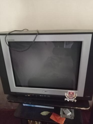 tankda bir tv almaq: Məhsul: Köhnə tip kineskop (CRT) televizorlar – 2 ədəd Təsvir: - — 2