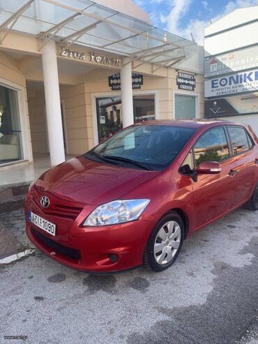 Toyota: Toyota Auris: 1.4 l. | 2011 έ. Χάτσμπακ — 2