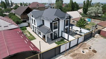 купить футбольное поле: Таунхаус, 220 кв. м, 8 бөлмө, Менчик ээси, Евро оңдоо