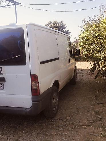 ford transit yuk: Ağ rəngli yük/furqon tipli Xüsusiyyətlər: - Barter mukun Pikap tipli — 6
