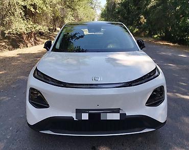 bye e5: Changan Qiyuan Q05: 2026 г., Электромобиль, Лифтбек — 3