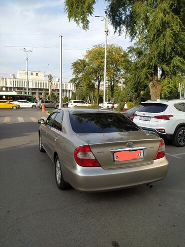 Toyota: Toyota Camry: 2002 г., 2.4 л, Механика, Бензин, Седан