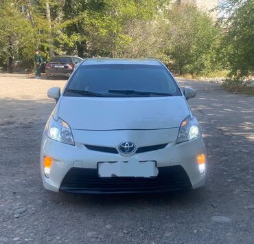 продаю тайота эстима: Toyota Prius: 2015 г., 1.8 л, Вариатор, Гибрид, Хэтчбэк