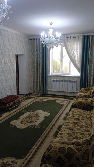 сдаю дом на длительный срок рядом просп жибек жолу бишкек: 100 м², 4 комнаты, Евроремонт, Парковка, Забор, огорожен