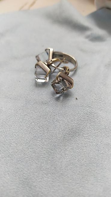 Серебряные наборы украшений: Набор украшений: серьги + кольцо с прозрачными камнями,горный хрусталь — 21