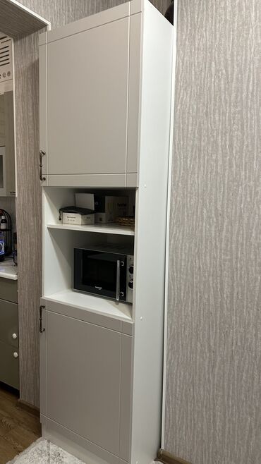кухонный шкаф бу: Кухонный шкаф в идеальном состоянии, хорошего качества. Высота 2.15