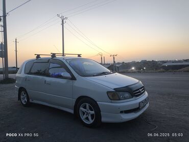 срочно продать машину: Toyota Ipsum: 1998 г., 0.2 л, Автомат, Бензин, Минивэн
