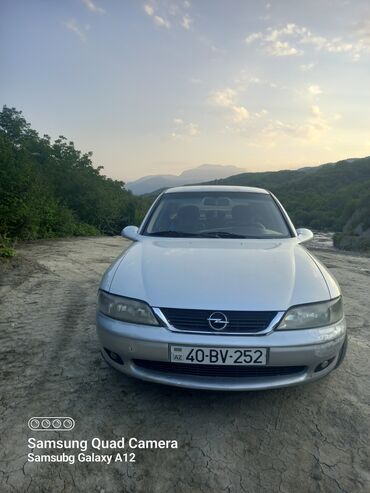 avtomobil hunday: Opel Vectra: 2.2 l | 1999 il | 239350 km