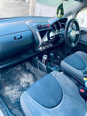 Honda: Honda Fit: 2002 г., 1.3 л, Вариатор, Бензин, Хэтчбэк — 11