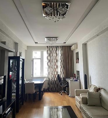 1 комнатная квартира в новостройке: Mənzilin təsviri - Plan: geniş qonaq otağı, ayrıca mətbəx, yataq — 3