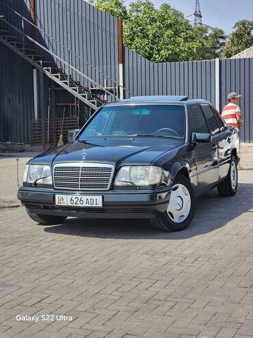 купить мерседес до 5000 долларов: Седан Mercedes-Benz E-Класс (W124) черного цвета с четырьмя дверями
